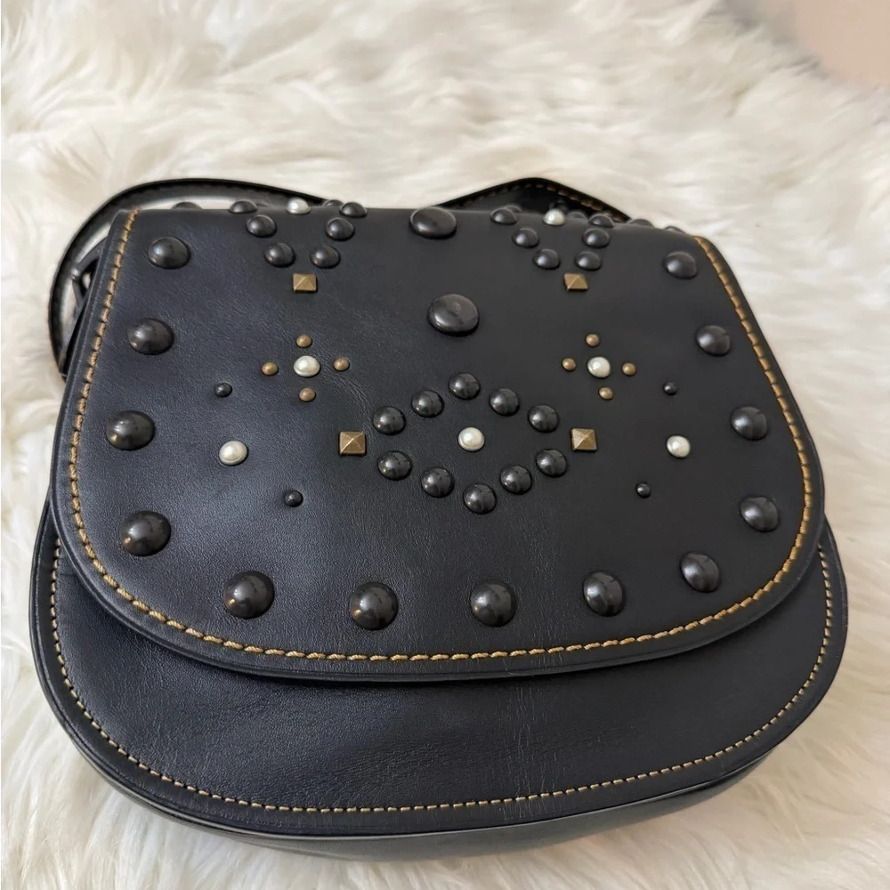 Coach elegant black